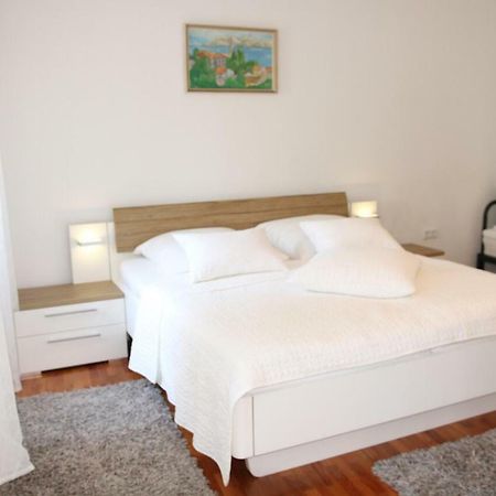Central House Nona Crikvenica Zewnętrze zdjęcie