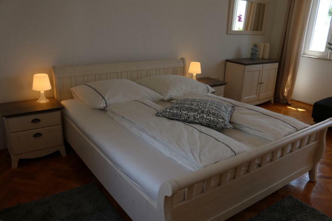 Central House Nona Crikvenica Zewnętrze zdjęcie