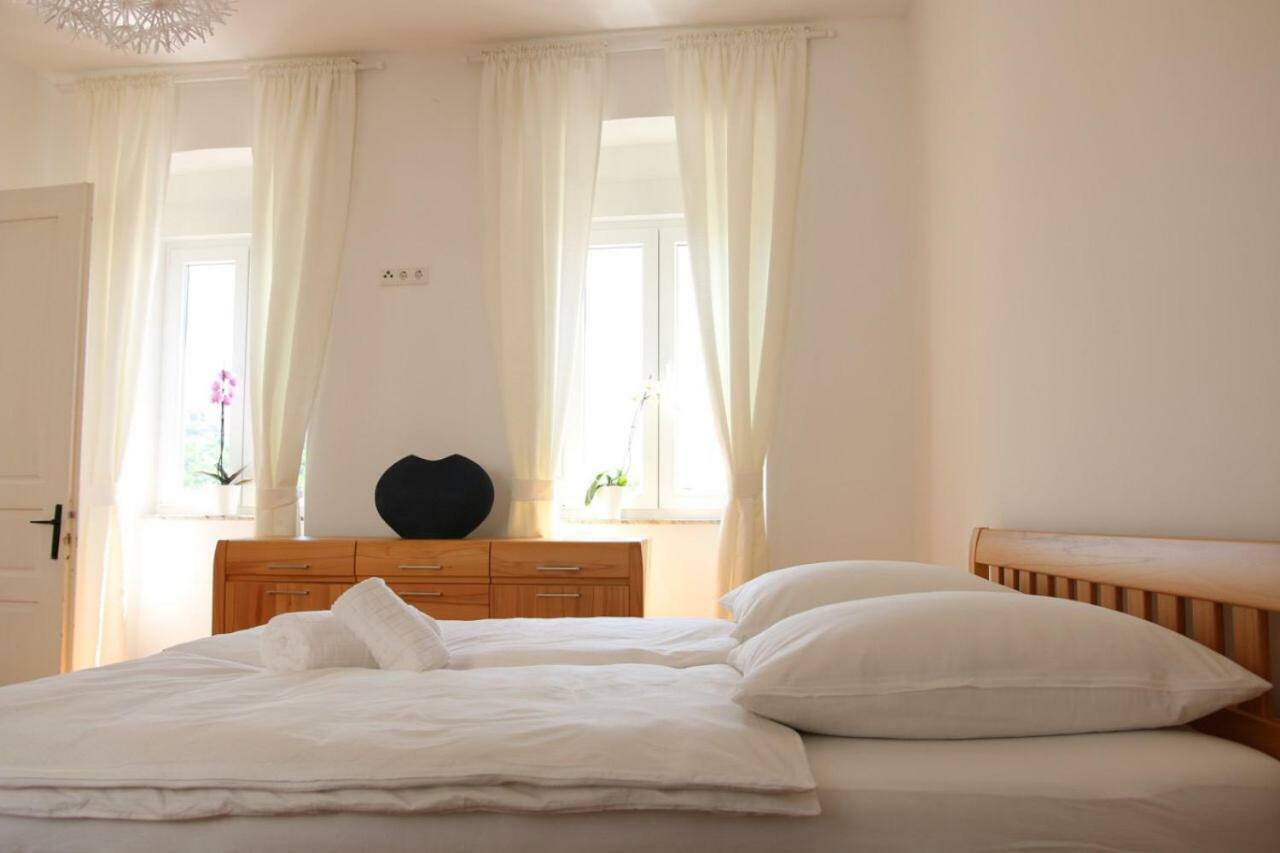 Central House Nona Crikvenica Zewnętrze zdjęcie