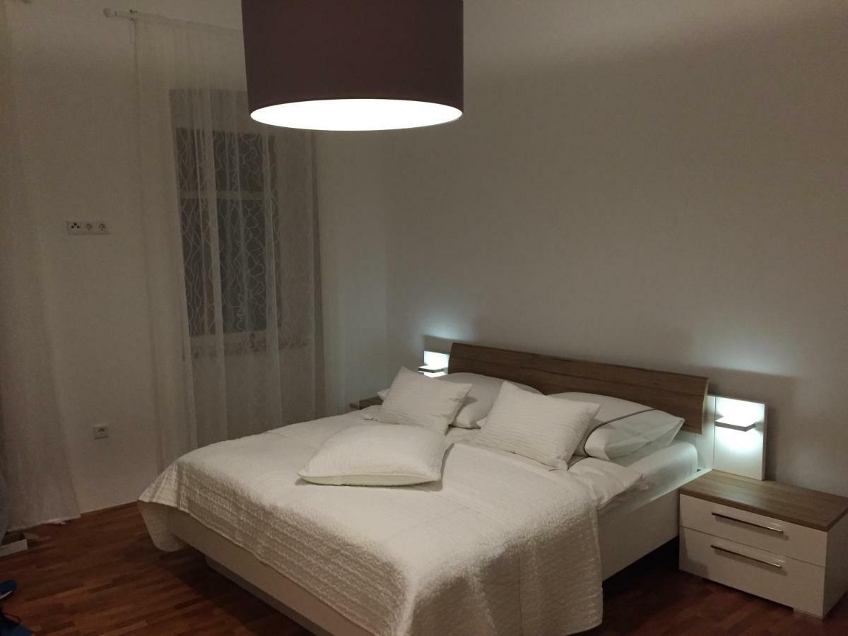 Central House Nona Crikvenica Zewnętrze zdjęcie