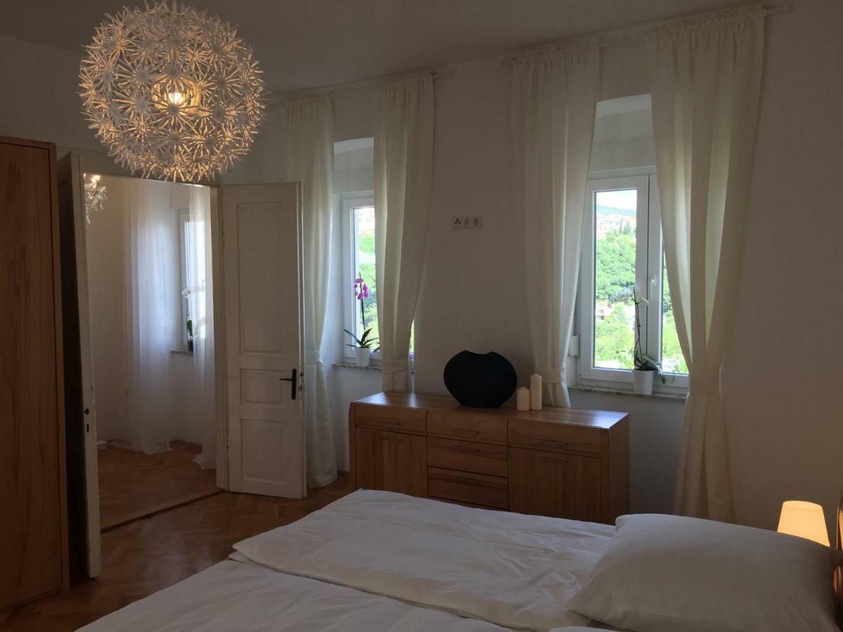 Central House Nona Crikvenica Zewnętrze zdjęcie