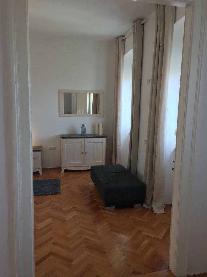 Central House Nona Crikvenica Zewnętrze zdjęcie