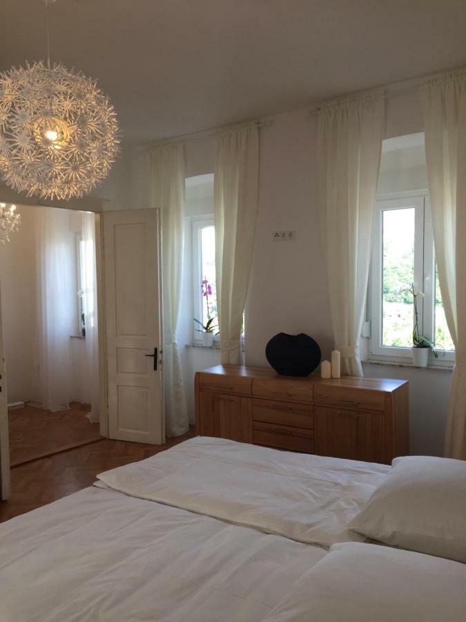 Central House Nona Crikvenica Zewnętrze zdjęcie